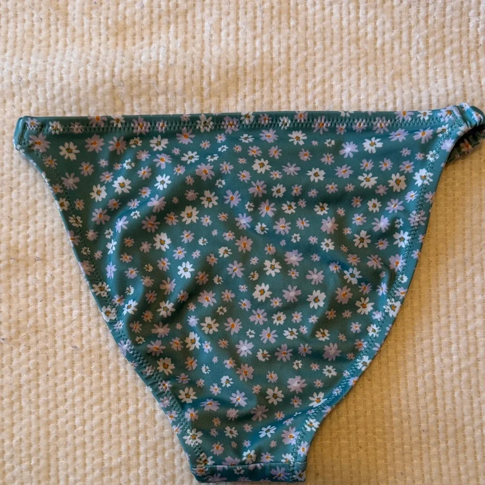 Aeropostale Teal Blue Flower Print Cheeky Bikini Bottom Size XS - Picture 4 of 6